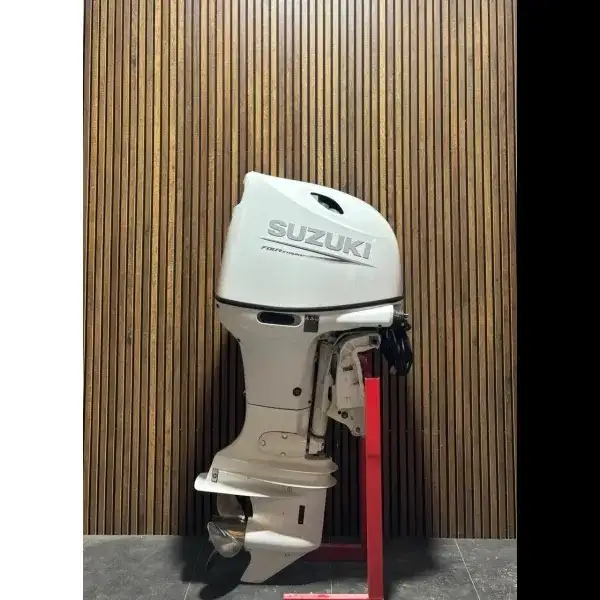 Suzuki 140 HP EFI ’22 outboard engine