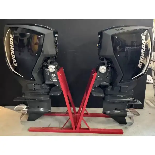 Set Evinrude 300 HP G2 V6 18 outboard engine