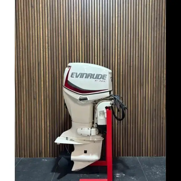 Evinrude E-TEC 90 HP ’18 outboard engine