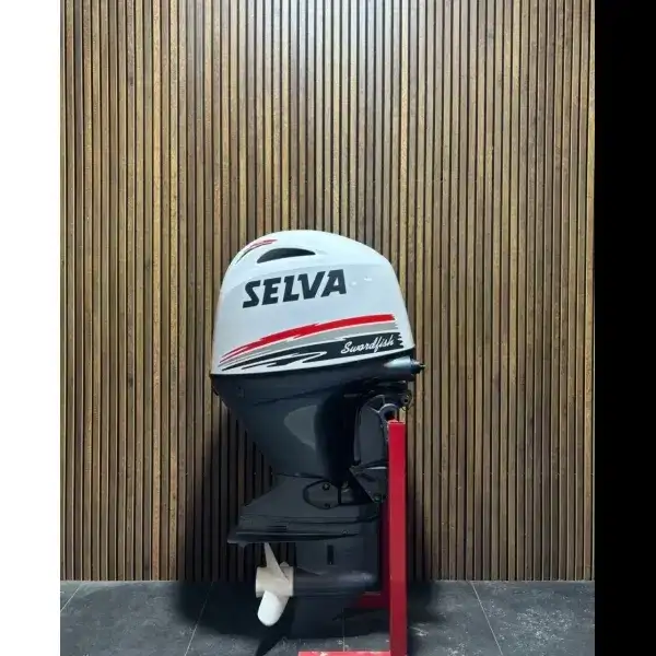 Selva outboard motor
