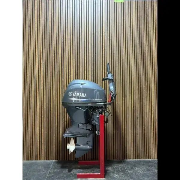 Yamaha 40 HP EFI outboard engine
