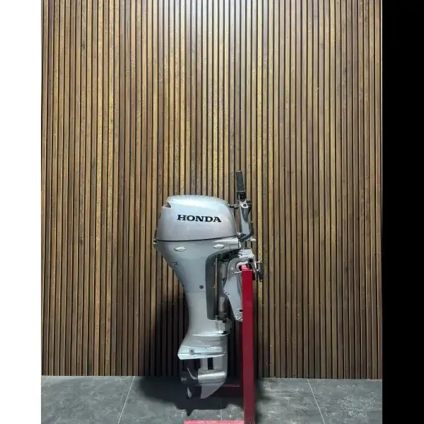 Honda 20 HP outboard engine