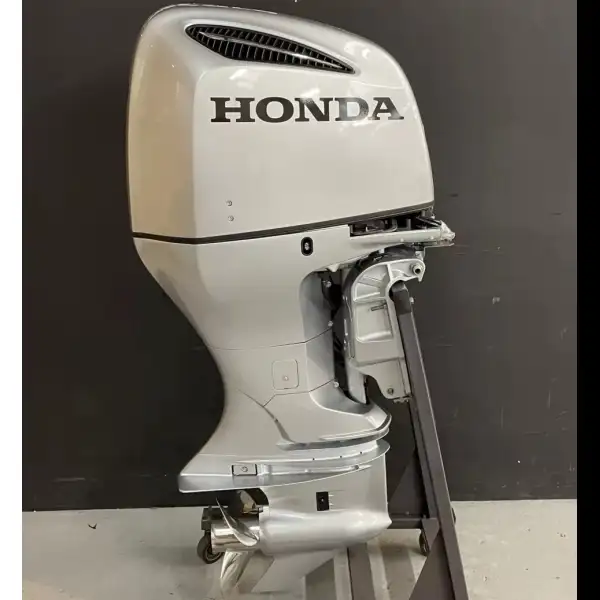 Honda 250 HP EFI V6 outboard engine