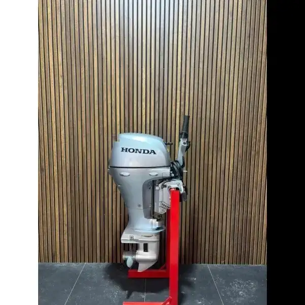 2015 Honda 8 HP outboard engine